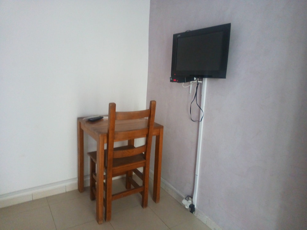 Room (Rouge)