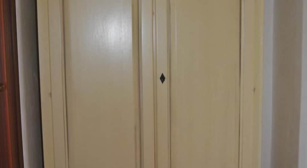 Classic Double Room, Bathtub, Sea View photo 2