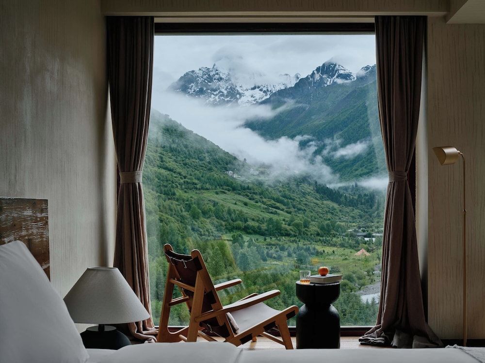Romantic Double Room, Mountain View photo 1