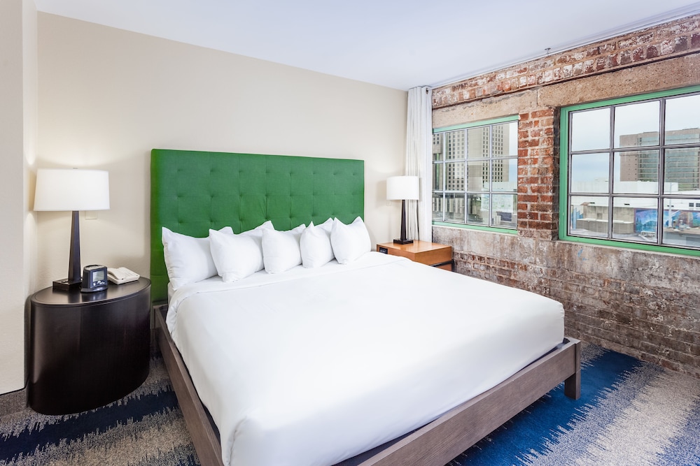 Executive Suite, 1 King Bed photo 3