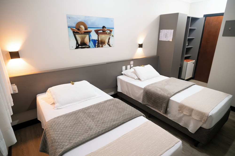Deluxe Double or Twin Room photo 2