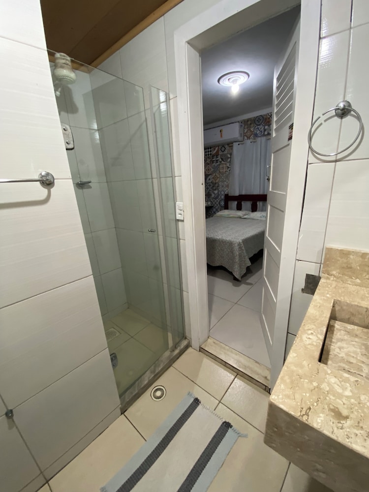 Basic Quadruple Room - Photo 8