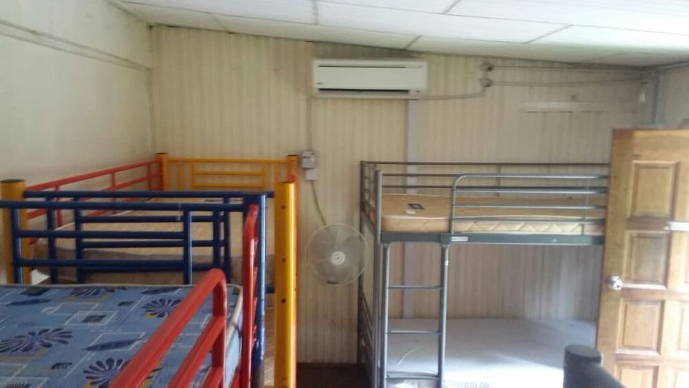 Shared Dormitory, Mixed Dorm (1 Bed In 8 Beds Room) photo 1