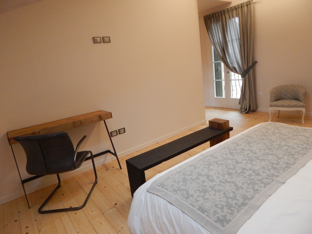Deluxe Double Room, Balcony, Garden View (Leccio del Corno) photo 3