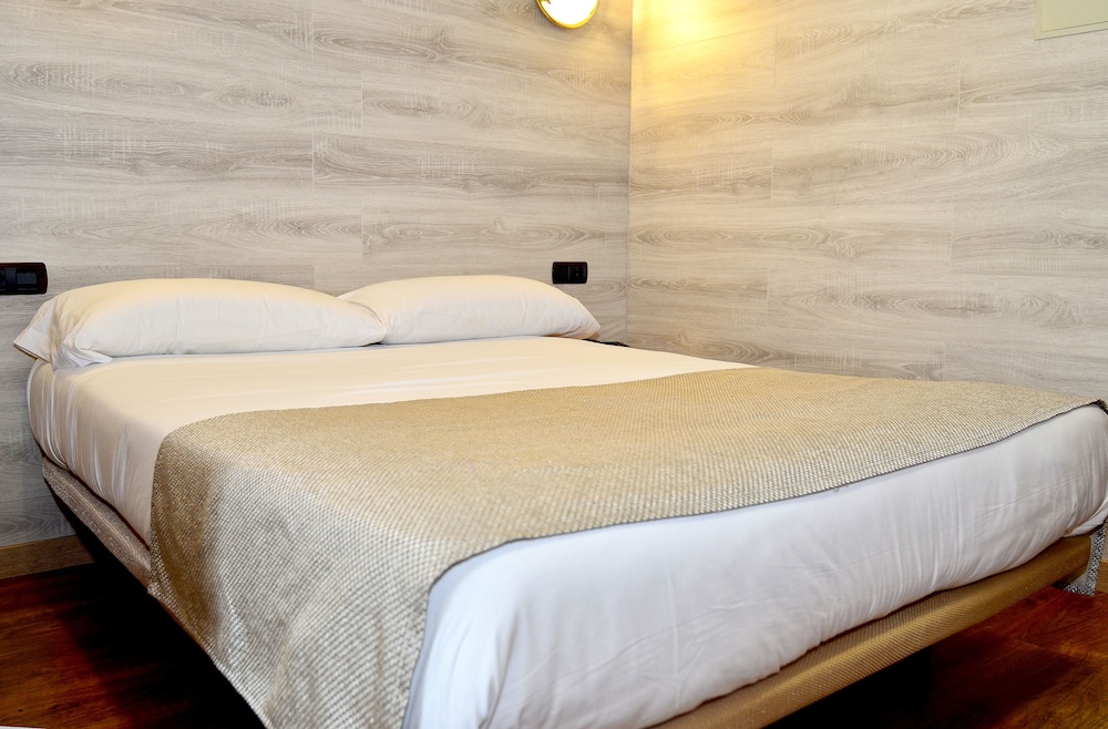 Standard Double Room, 1 Double Bed photo 3