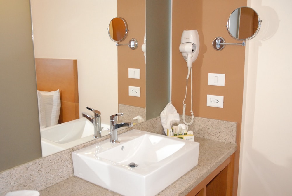 Standard Room - Photo 10
