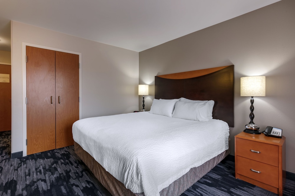 Suite, 1 King Bed with Sofa bed (Mobility/Hearing Access, Transf Shwr) - Photo 1