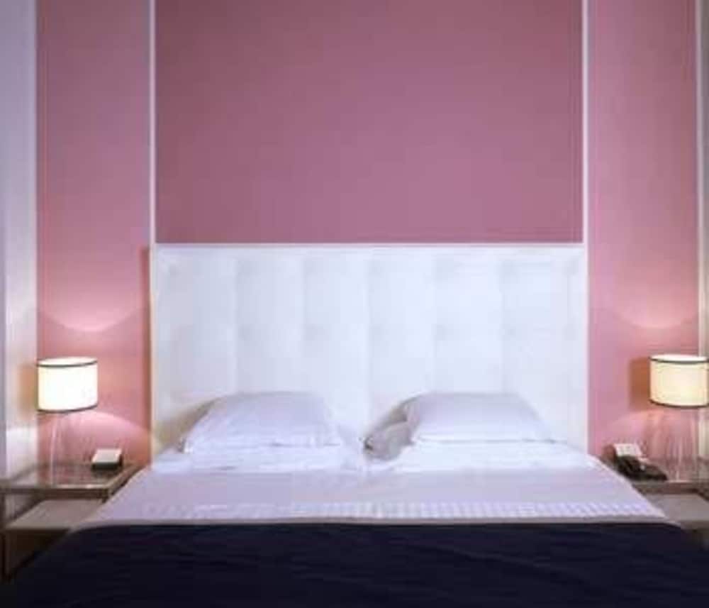 Classic Double or Twin Room - Photo 5