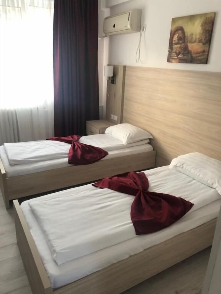 Comfort Twin Room, 2 Twin Beds, City View photo 2