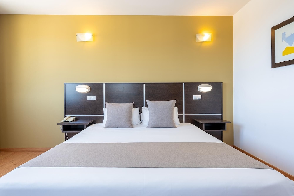 Double Room Single Use thumbnail 5