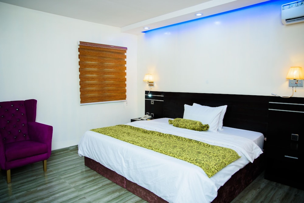 Royal Suite photo 1