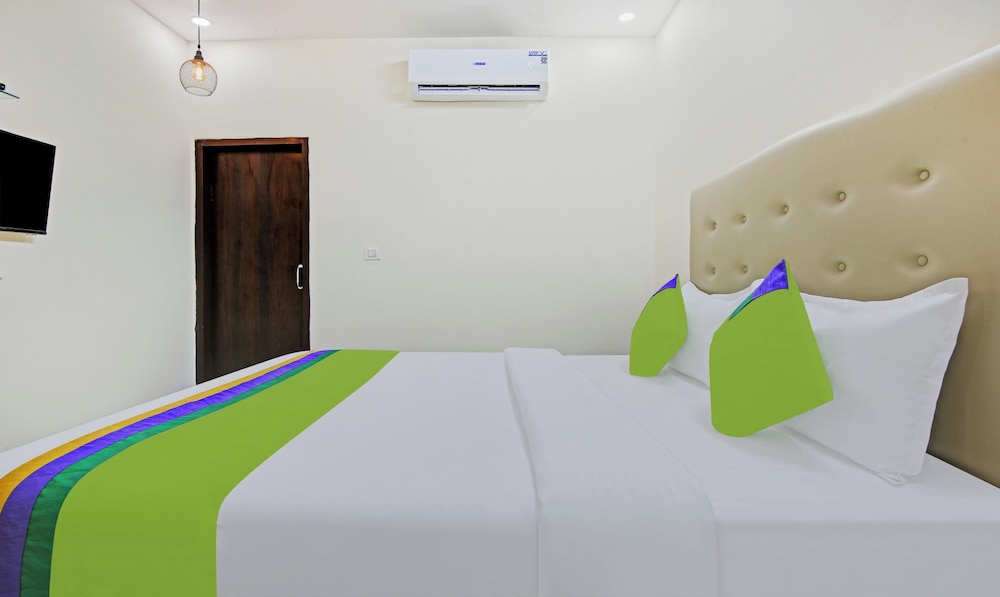 Economy Double Room photo 2