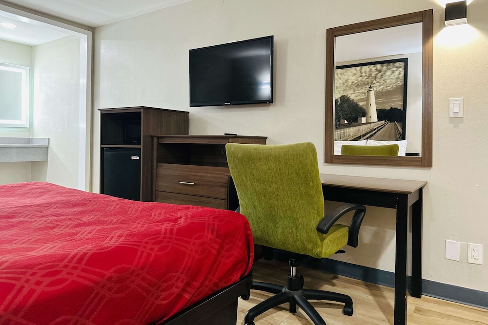Honeymoon Studio Suite photo 1