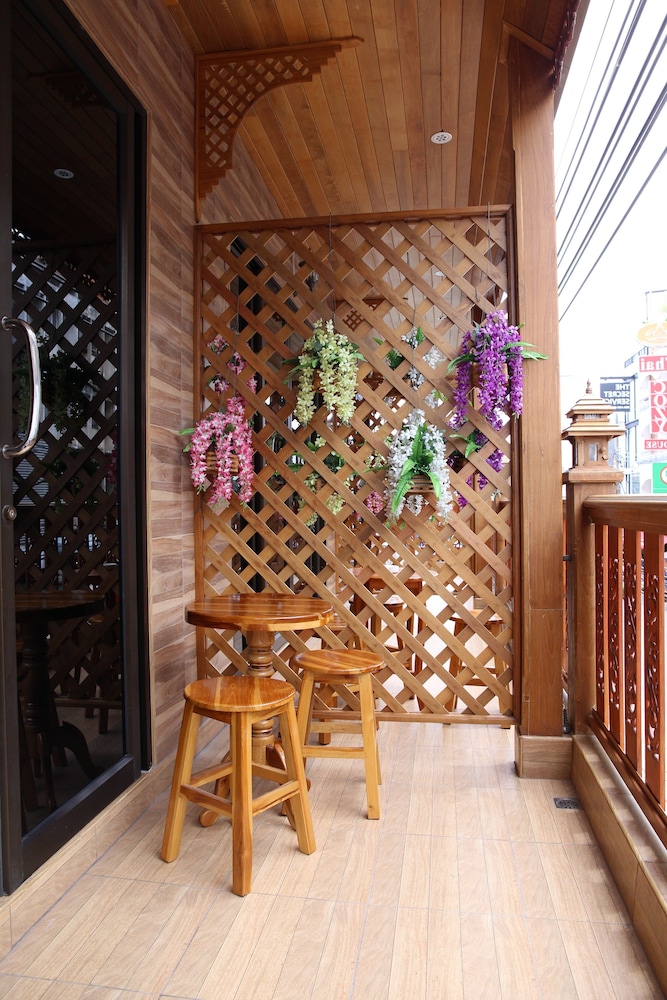 Exclusive Deluxe Room with Balcony photo 3