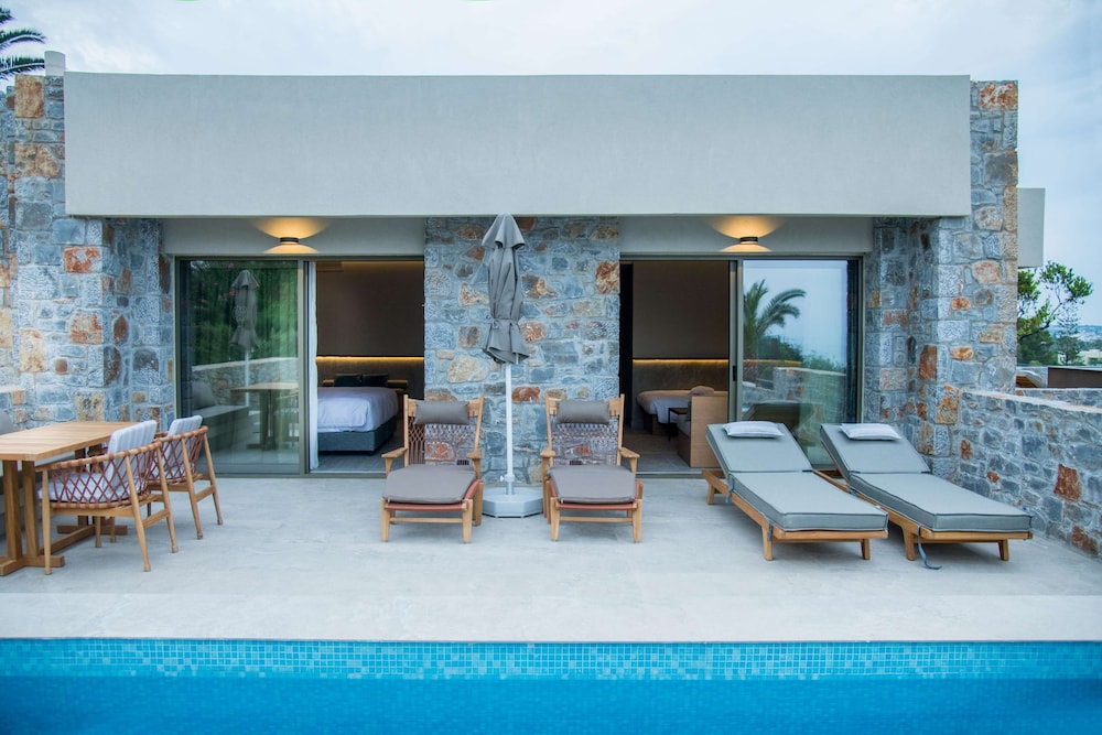 Sanctuary Suites Sea View Private Pool - Photo 7