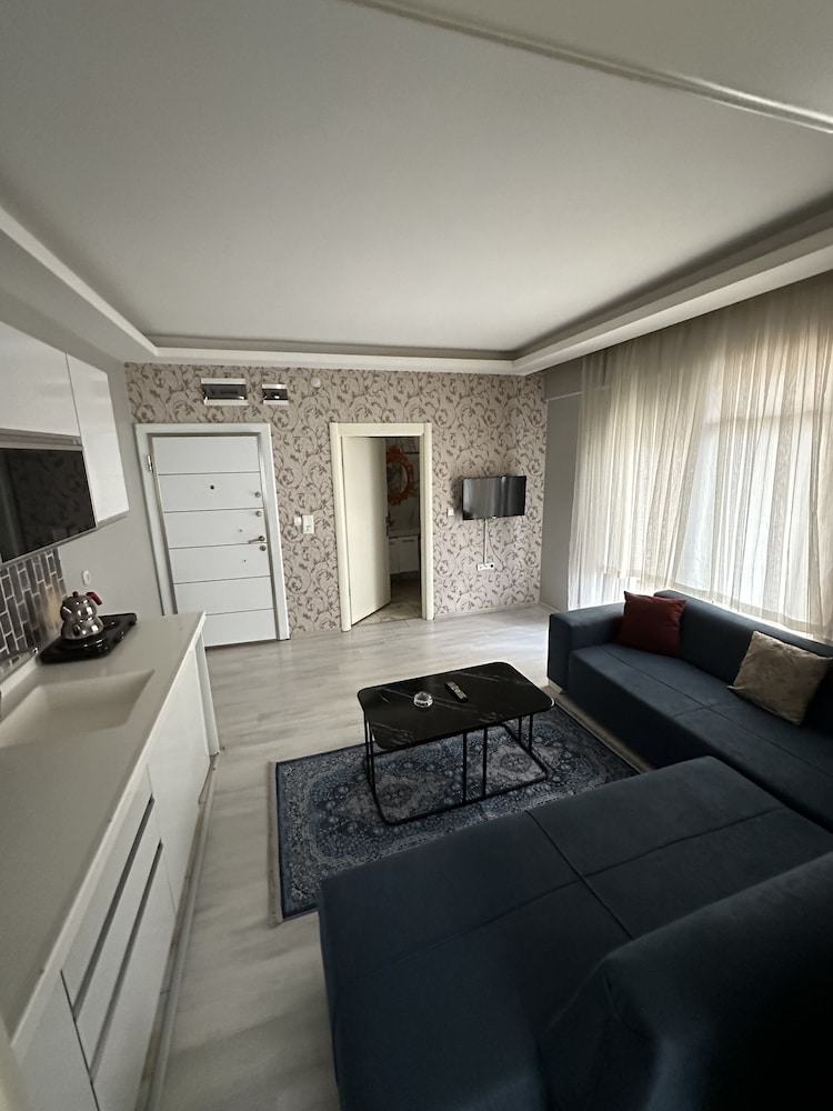 Apartment photo 1