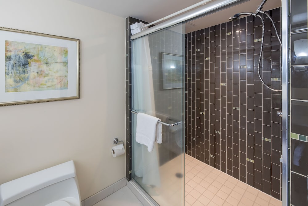Condo, 1 Bedroom, City View - Photo 9