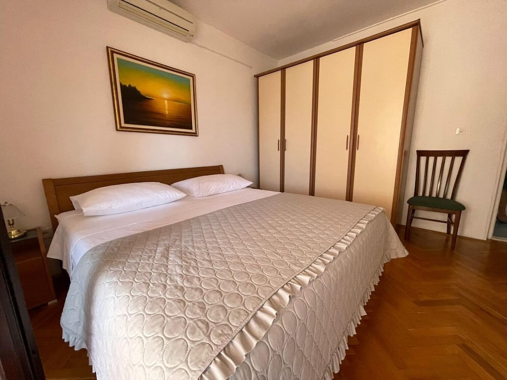 Apartment (Bilja - 20 M from the sea - A4(6))