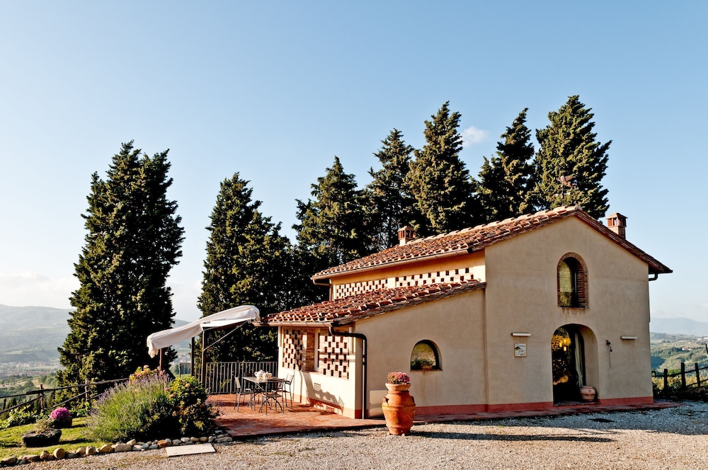 Villa, Smoking photo 1