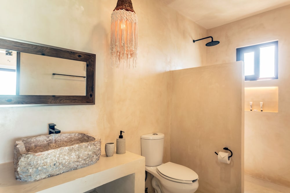 Standard Quadruple Room - Photo 6