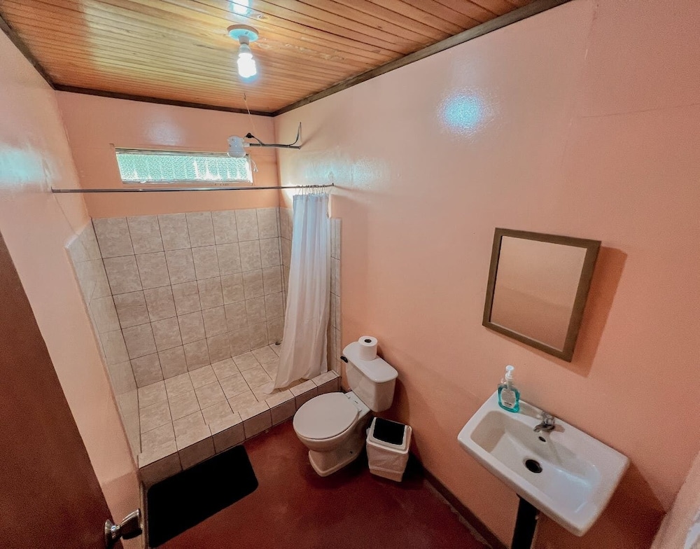 Standard Double Room, Shared Bathroom photo 2