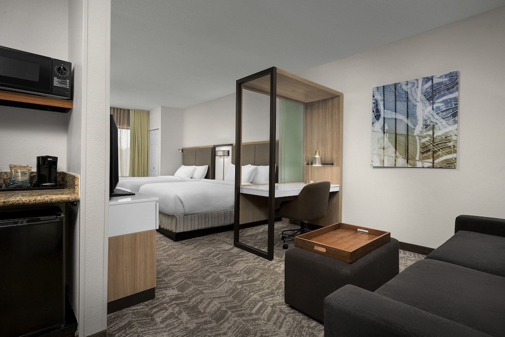 Studio Suite, 2 Queen Beds (Mobility/Hearing Accessible, Tub) photo 1