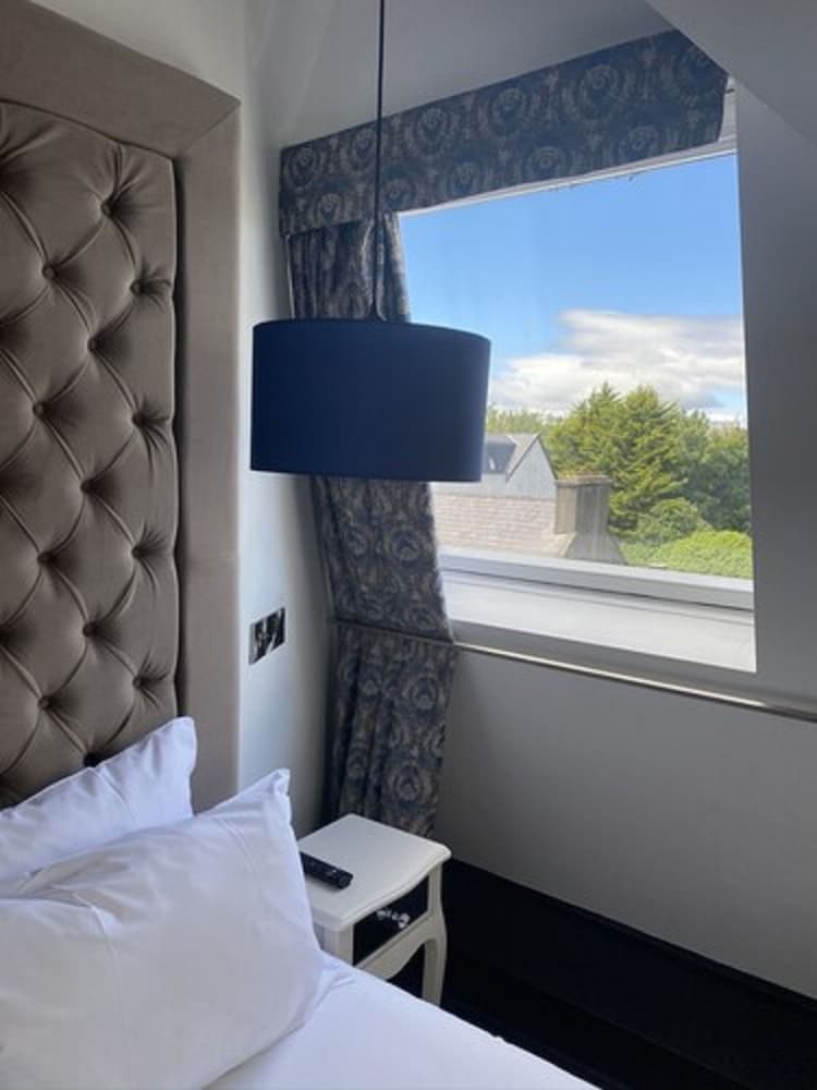 Classic Twin Room - Photo 11