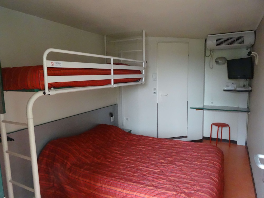 Standard Room, 1 Double Bed - Photo 8