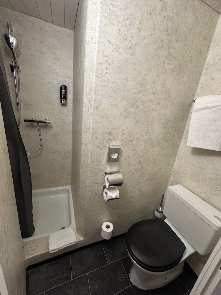 Basic Double Room photo 2