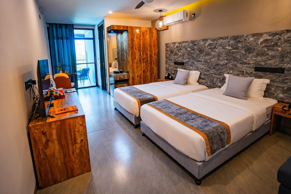 Deluxe Room - Photo 4