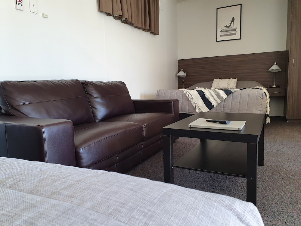 Deluxe Twin Room photo 2