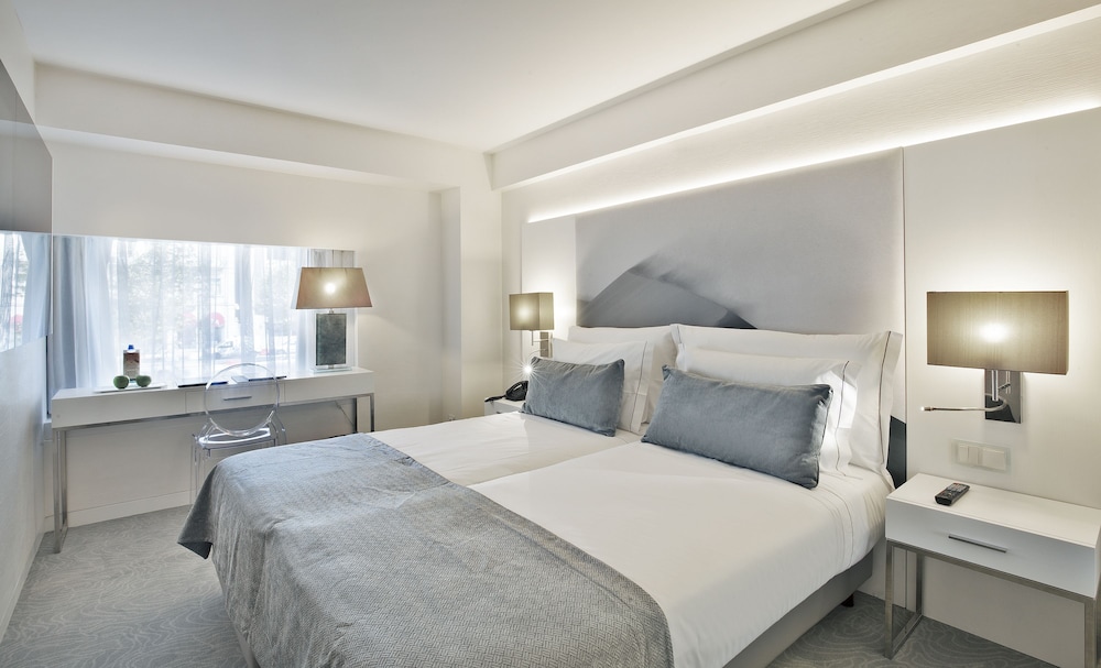 Available room