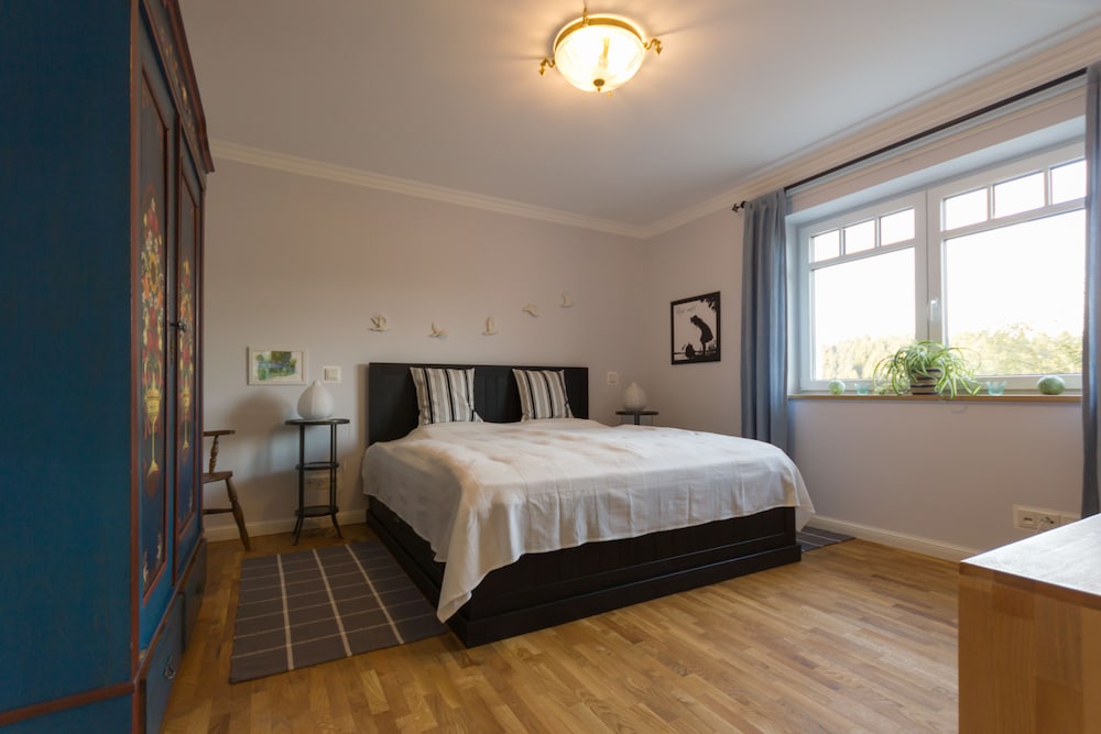 Condo, 3 Bedrooms, Balcony, Ground Floor (Flat 1) photo 1
