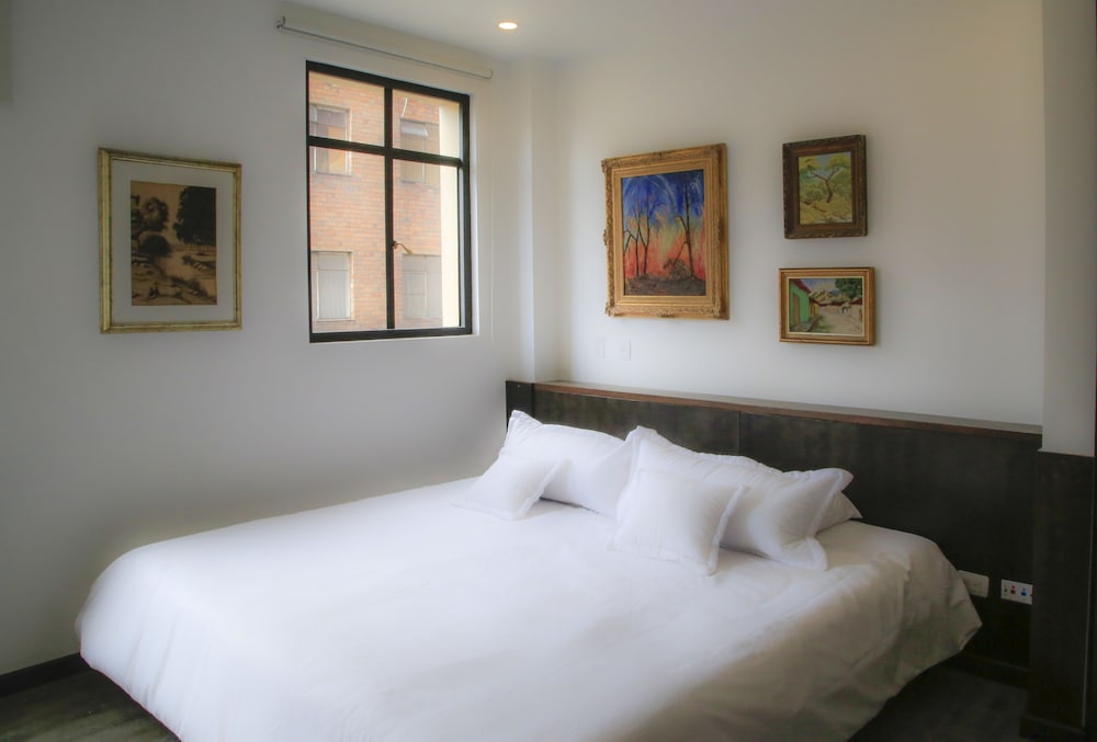 Standard Double Room - Photo 7