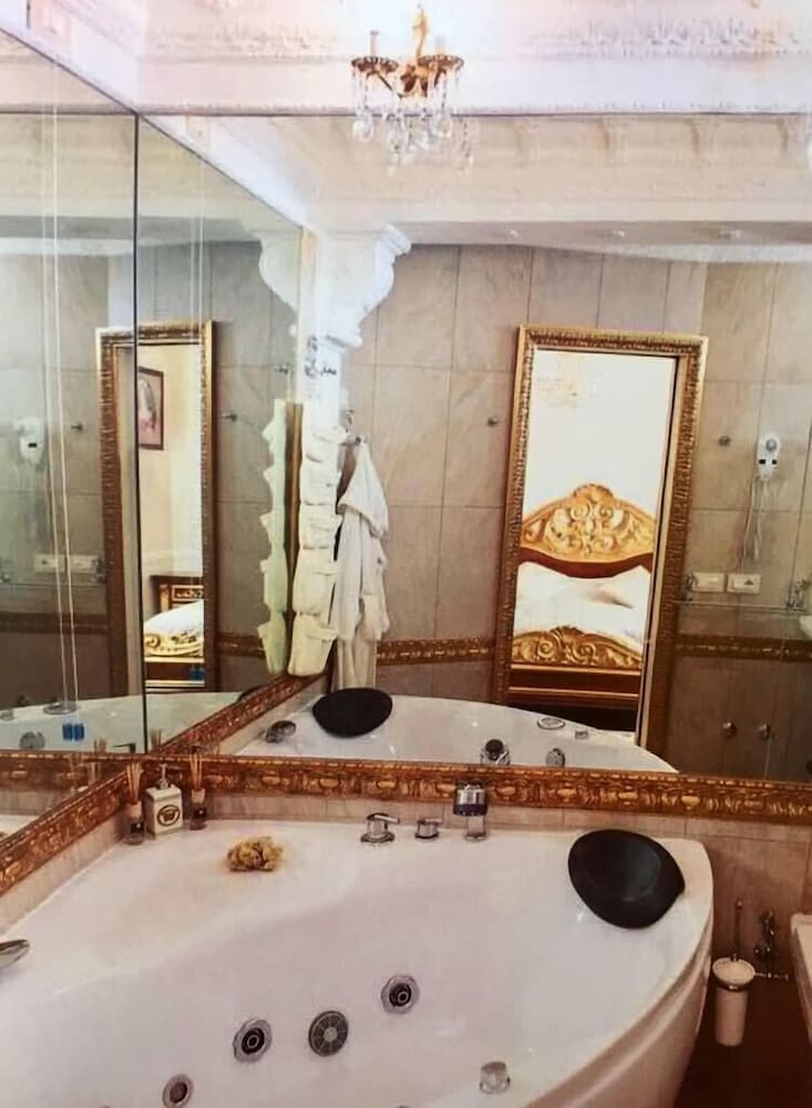 Superior Suite photo 2