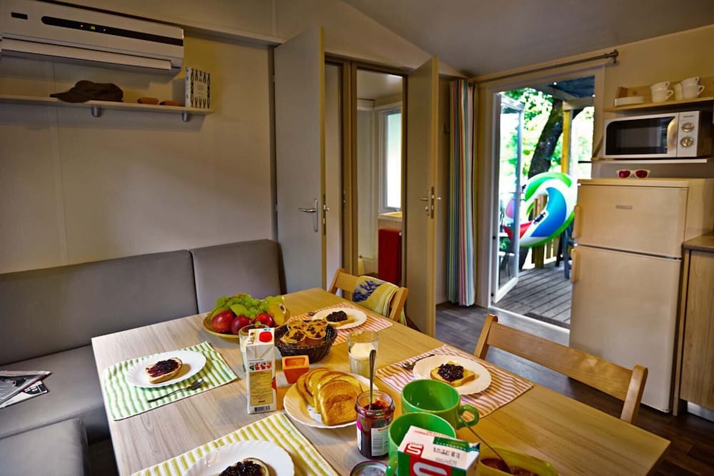 Bungalow, 3 Bedrooms - Photo 3