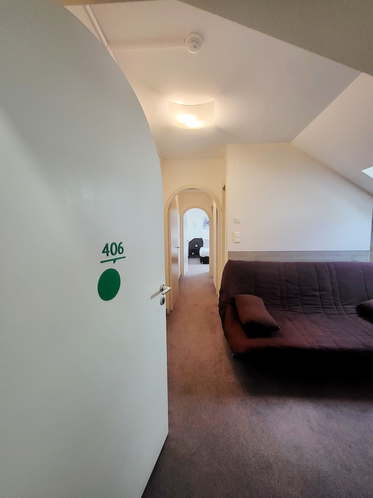 Superior Room, Multiple Beds - Photo 4