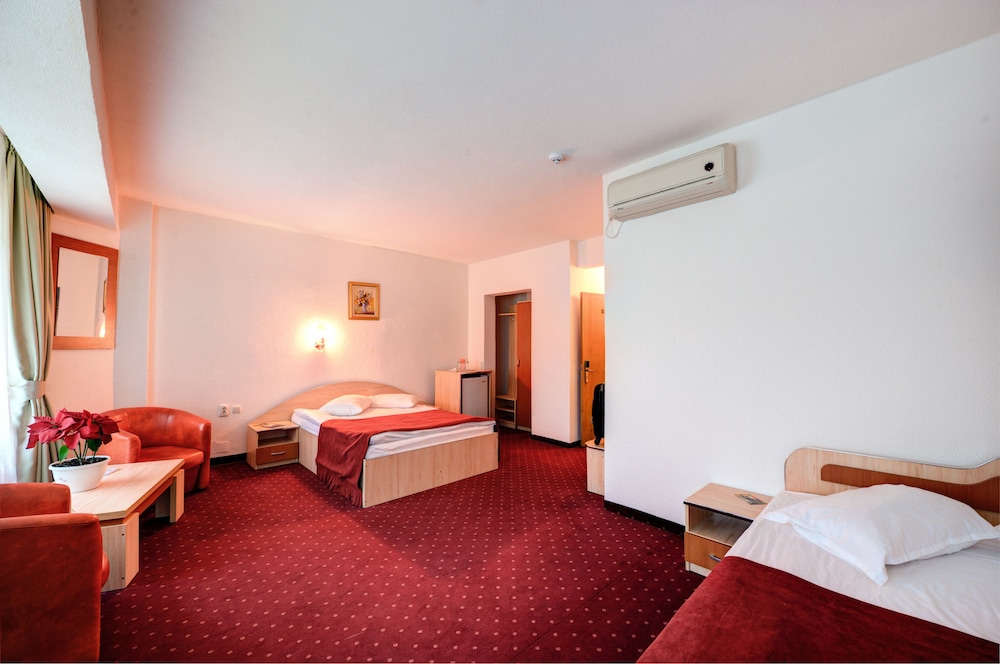Double or Twin Room photo 2