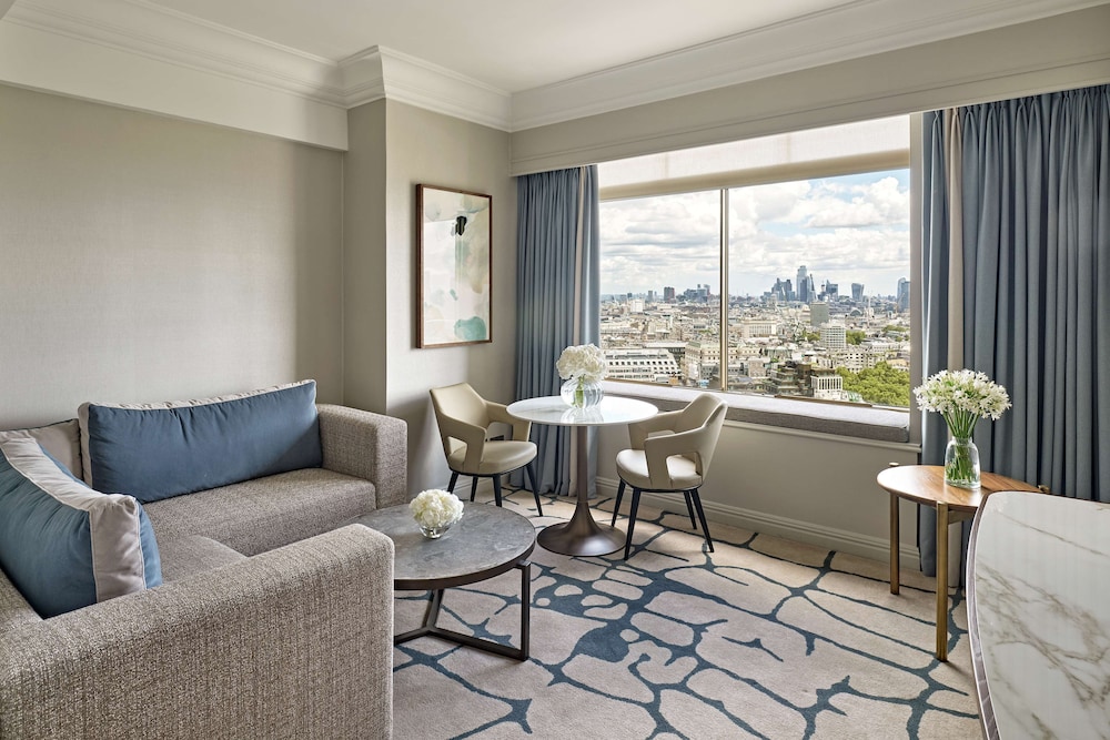 Suite, 1 King Bed, Club Lounge Access (Grosvenor)