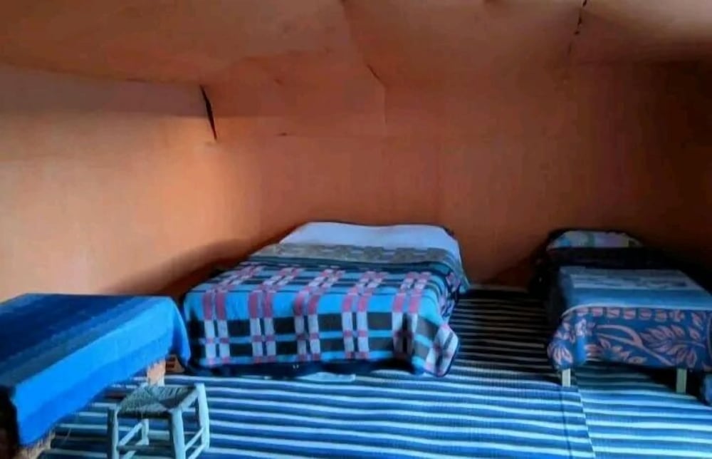Tent, 3 Twin Beds photo 1
