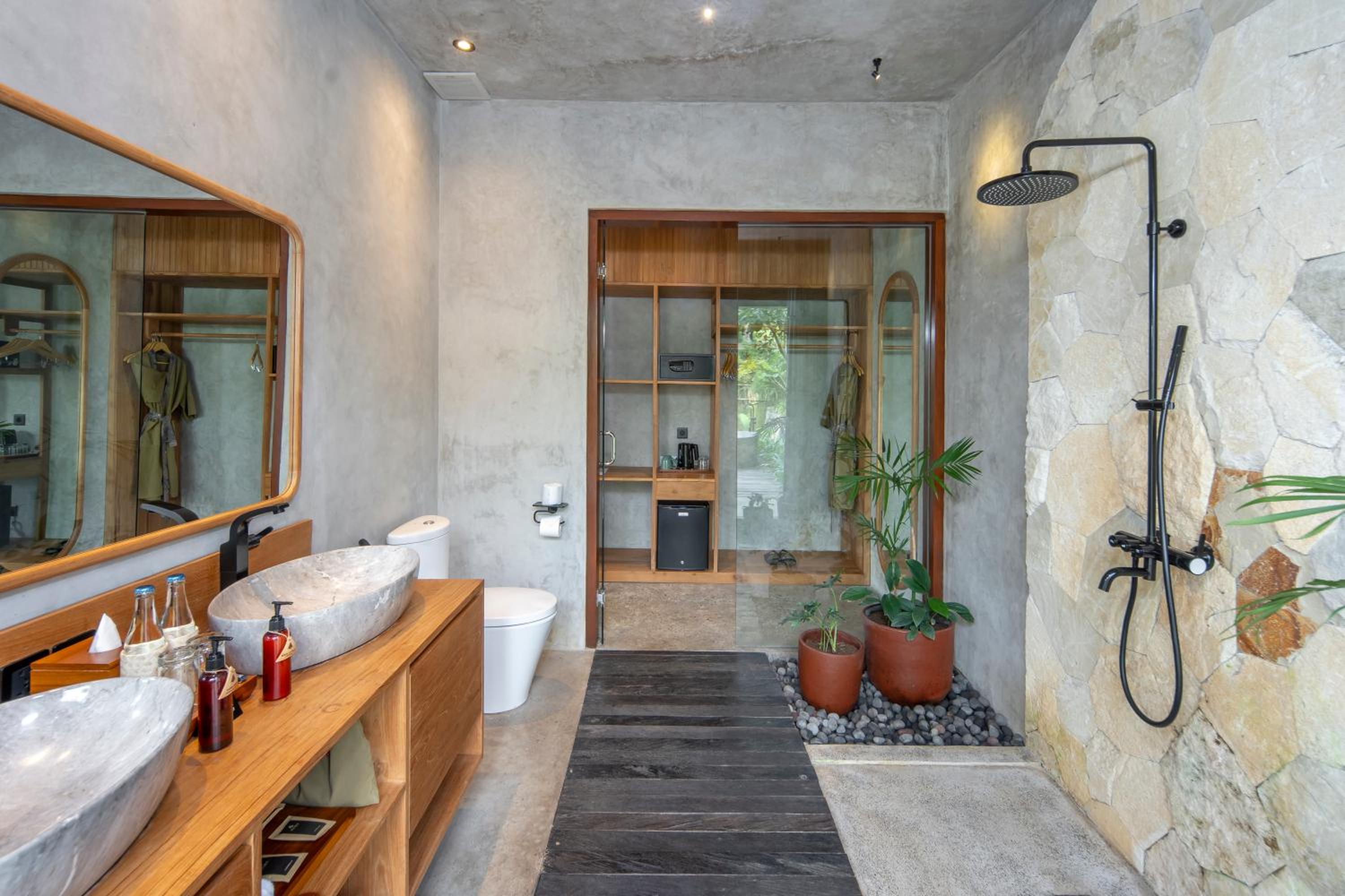 Villa With Private Pool - Photo 4
