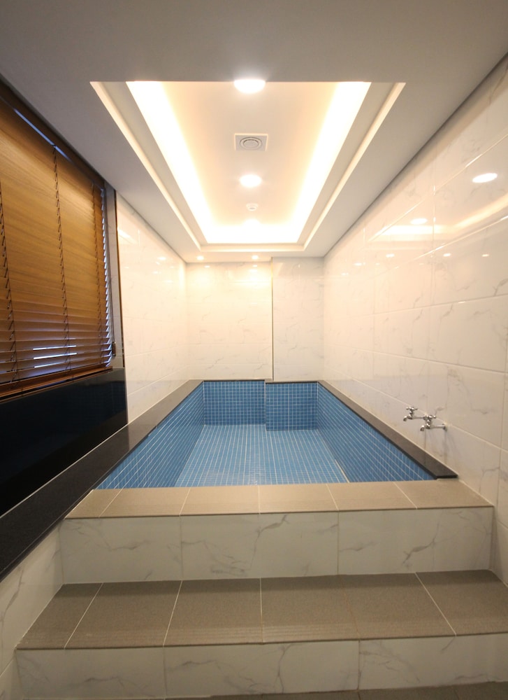 Room (Event, Pool-Extra 20,000 KRW on spot) photo 2
