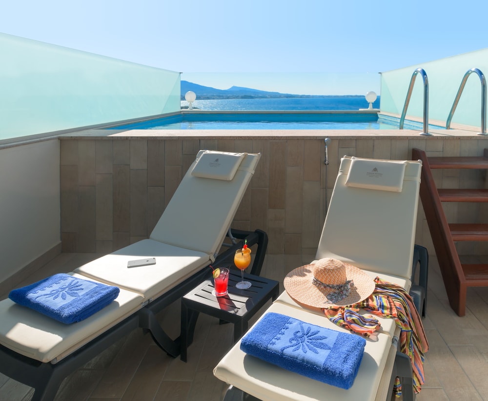 Deluxe Room, Private Pool, Sea View photo 2