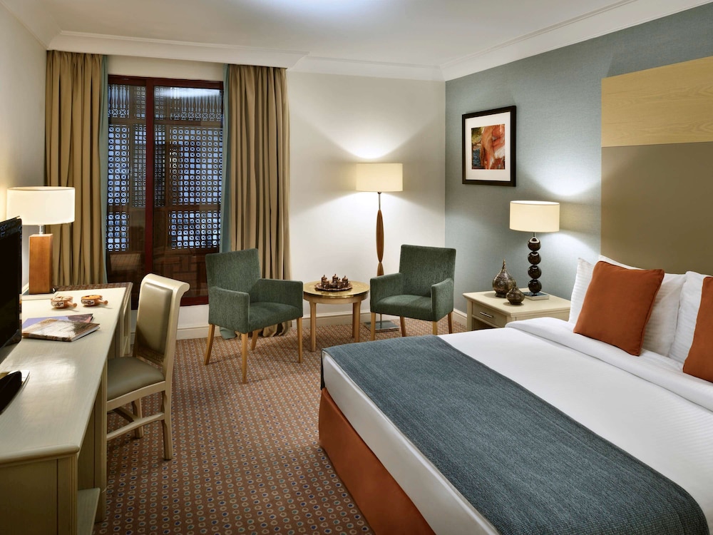 Classic Room, 1 King Bed - Photo 9