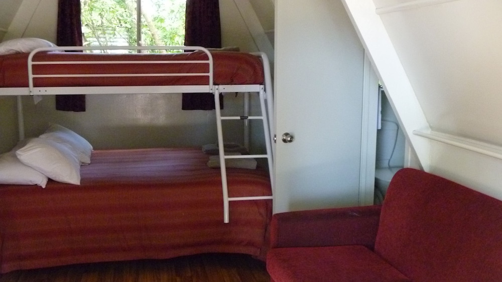 Standard Room, Non Smoking (Ensuite Chalet Sleeps 4) photo 3