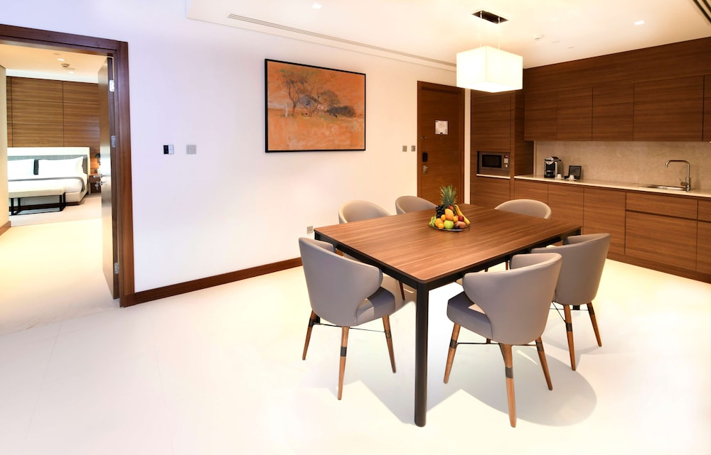 Suite, 1 King Bed (Panoramic) - Photo 11