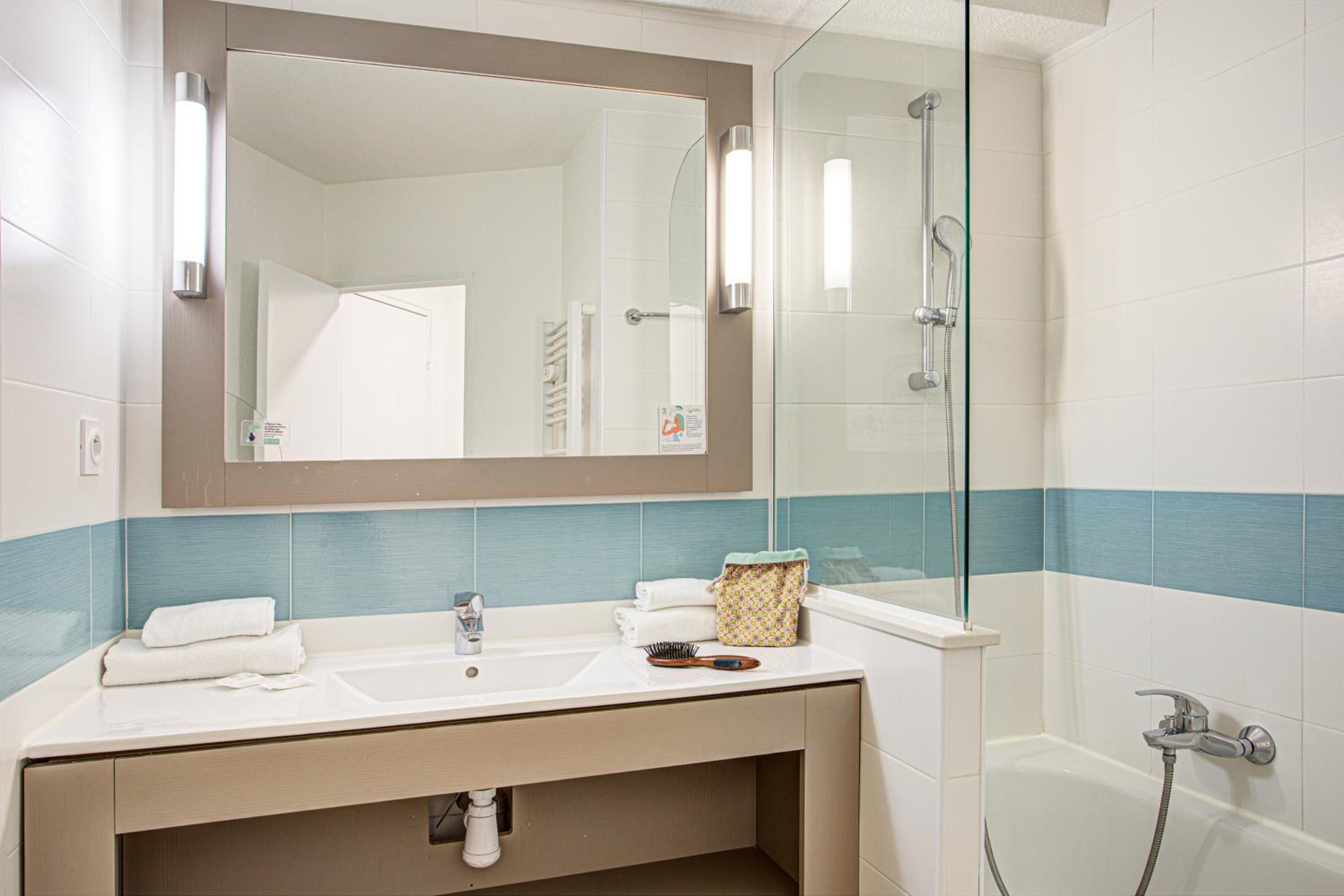 Studio with Sleeping Alcove, Air Conditioning and Terrace (2 Adults and 2 Children) - Sea View - Photo 6