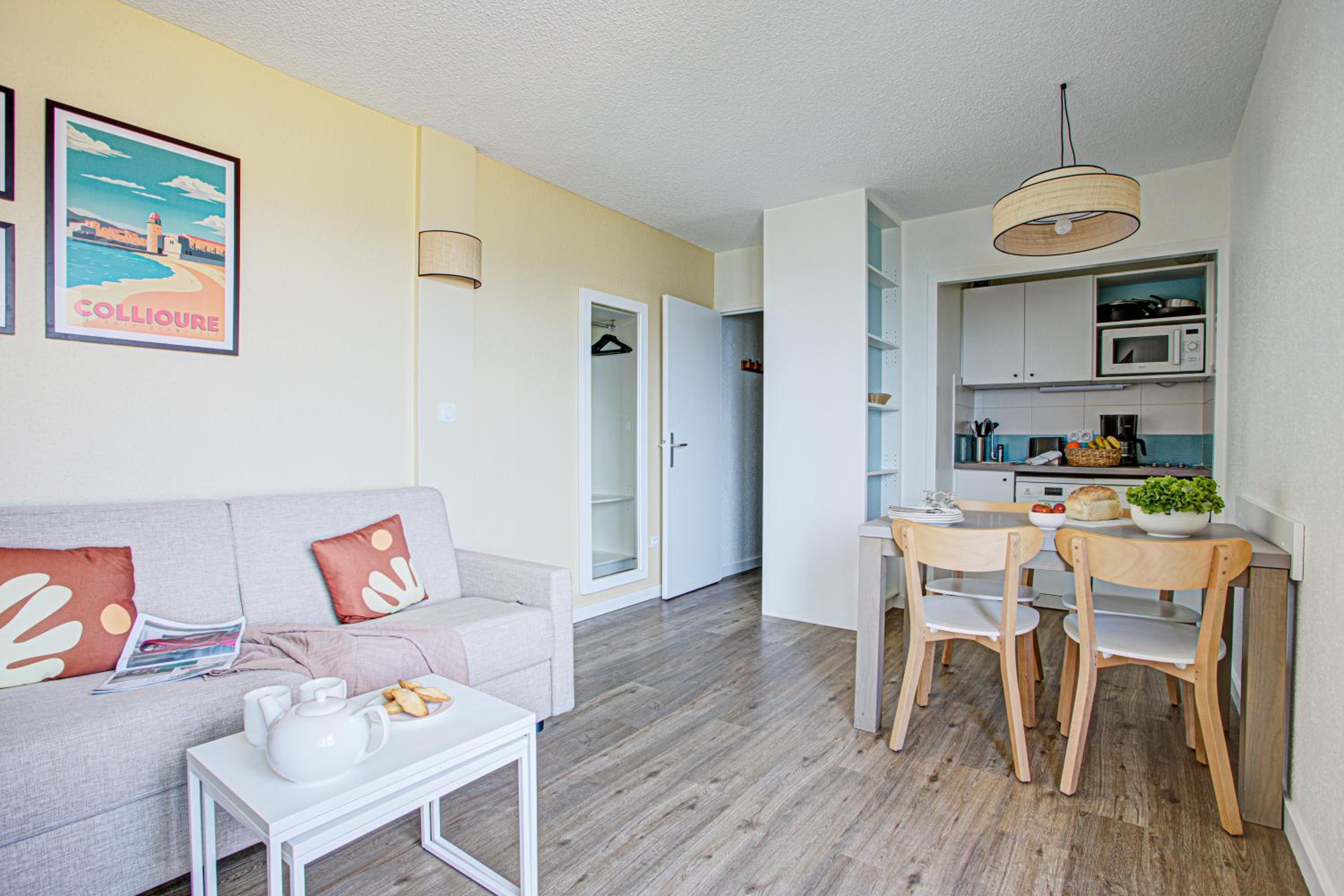 Studio with Sleeping Alcove, Air Conditioning and Terrace (2 Adults and 2 Children) - Sea View - Photo 3