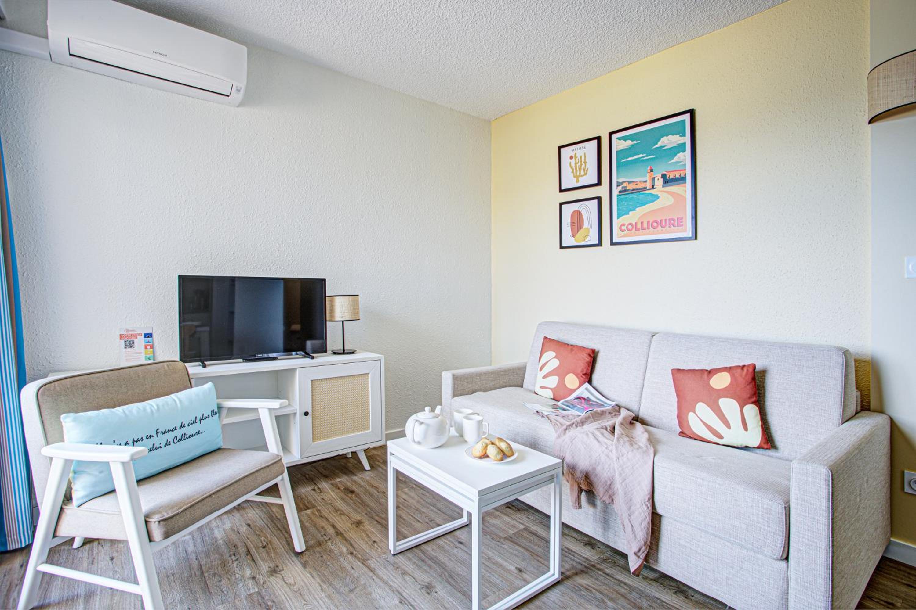 Studio with Sleeping Alcove, Air Conditioning and Terrace (2 Adults and 2 Children) - Sea View - Photo 1