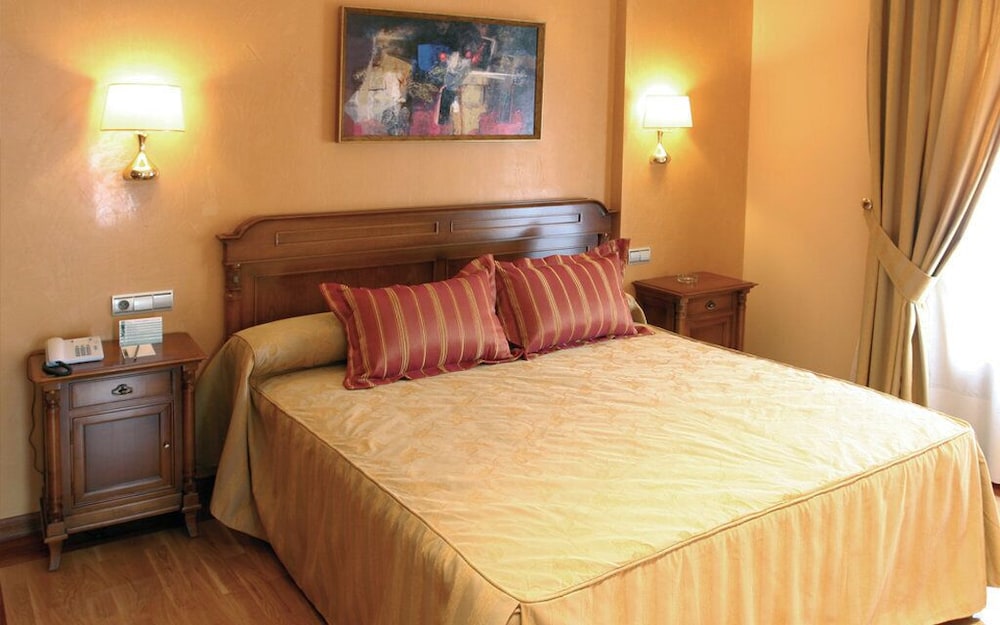 Junior Suite Single Use photo 3
